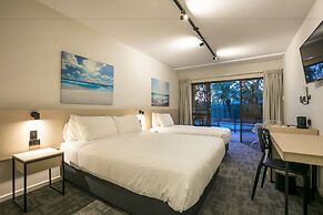 Nightcap at Kawana Waters Hotel