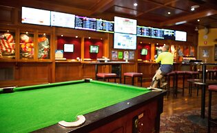 Nightcap at Findon Hotel