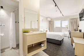 Nightcap at Findon Hotel