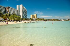 Dreams Sands Cancun Resort & Spa - All Inclusive