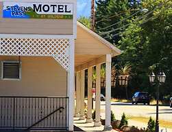 Stevens Pass Motel