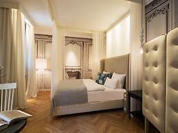LA Maison Hotel