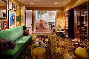 LA Maison Hotel