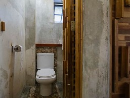 The Explorers Guesthouse and Hostel