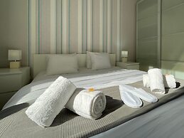Corvin Center Suites