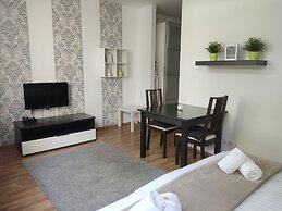 Corvin Center Suites