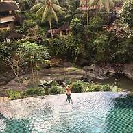 Labak River Hotel by EPS