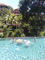 Labak River Hotel by EPS