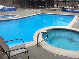 GetAways at Falcon Point Resort