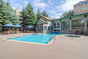 GetAways at Falcon Point Resort