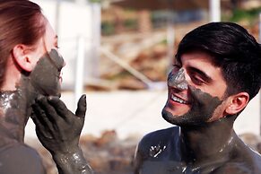 Hilton Dead Sea Resort & Spa