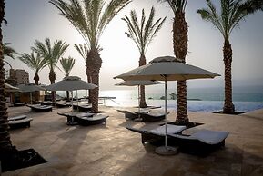Hilton Dead Sea Resort & Spa