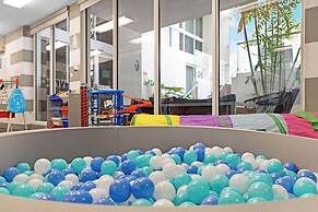 Roami at Habitat Brickell