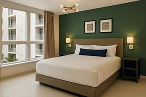 Roami at Habitat Brickell