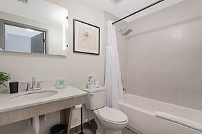 Roami at Habitat Brickell