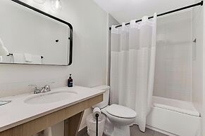 Roami at Habitat Brickell