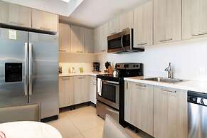 Roami at Habitat Brickell