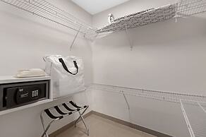 Roami at Habitat Brickell