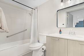 Roami at Habitat Brickell