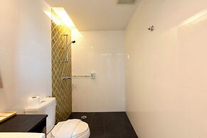 The Blue Pearl Kata Hotel