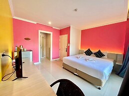 The Blue Pearl Kata Hotel