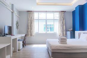 The Blue Pearl Kata Hotel