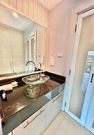 The Blue Pearl Kata Hotel