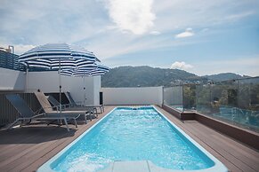 The Blue Pearl Kata Hotel