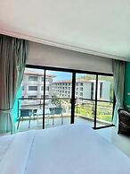 The Blue Pearl Kata Hotel