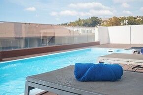 The Blue Pearl Kata Hotel