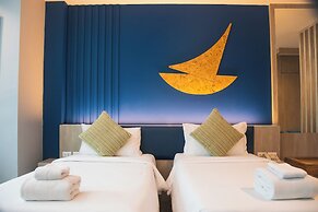 The Blue Pearl Kata Hotel