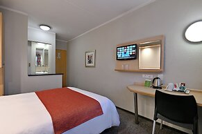 Road Lodge Carnival City