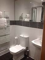 City Wall House by House of Fisher