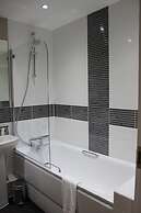 City Wall House by House of Fisher