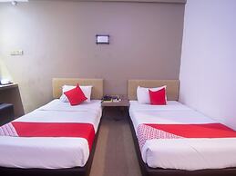 OYO 979 Hua Kuok Inn