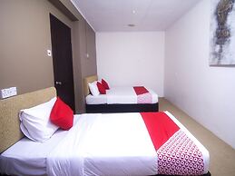 OYO 979 Hua Kuok Inn
