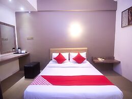 OYO 979 Hua Kuok Inn