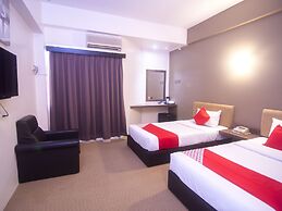 OYO 979 Hua Kuok Inn