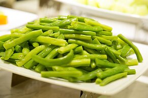 City Bay Palace Hotel