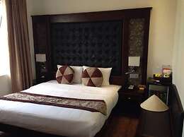 City Bay Palace Hotel