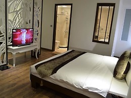 City Bay Palace Hotel