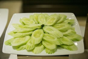 City Bay Palace Hotel