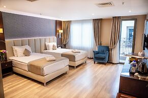 Grand Aras Hotel & Suites