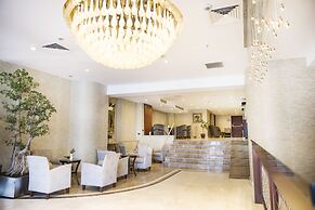 Grand Aras Hotel & Suites