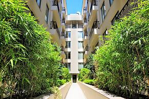 Grand Aras Hotel & Suites