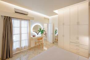 Loukas & Emma Eco Houses