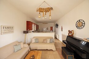 Loukas & Emma Eco Houses