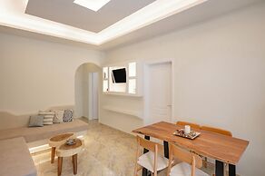 Loukas & Emma Eco Houses