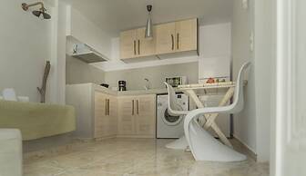 Loukas & Emma Eco Houses