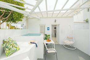 Loukas & Emma Eco Houses